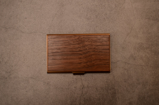 木か主役の一点もの ウォールナット(クルミ) 名刺入れ メンズ レディース 木の名入れ 木製【KIMAGUREα】 オリジナル 手作り 世界に一つ 名刺ケース