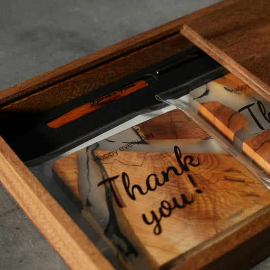 名入れ無料同じ形のない世界に1つの木製コースター1枚名入れ【KIMAGURE】スクエア木の香りおしゃれ木製雑貨ギフトプレゼントコップ置き木のコースター木製ウッド食器洋食器小物キッチン雑貨トレー茶たく茶托カフェ風男性女性メンズレディース