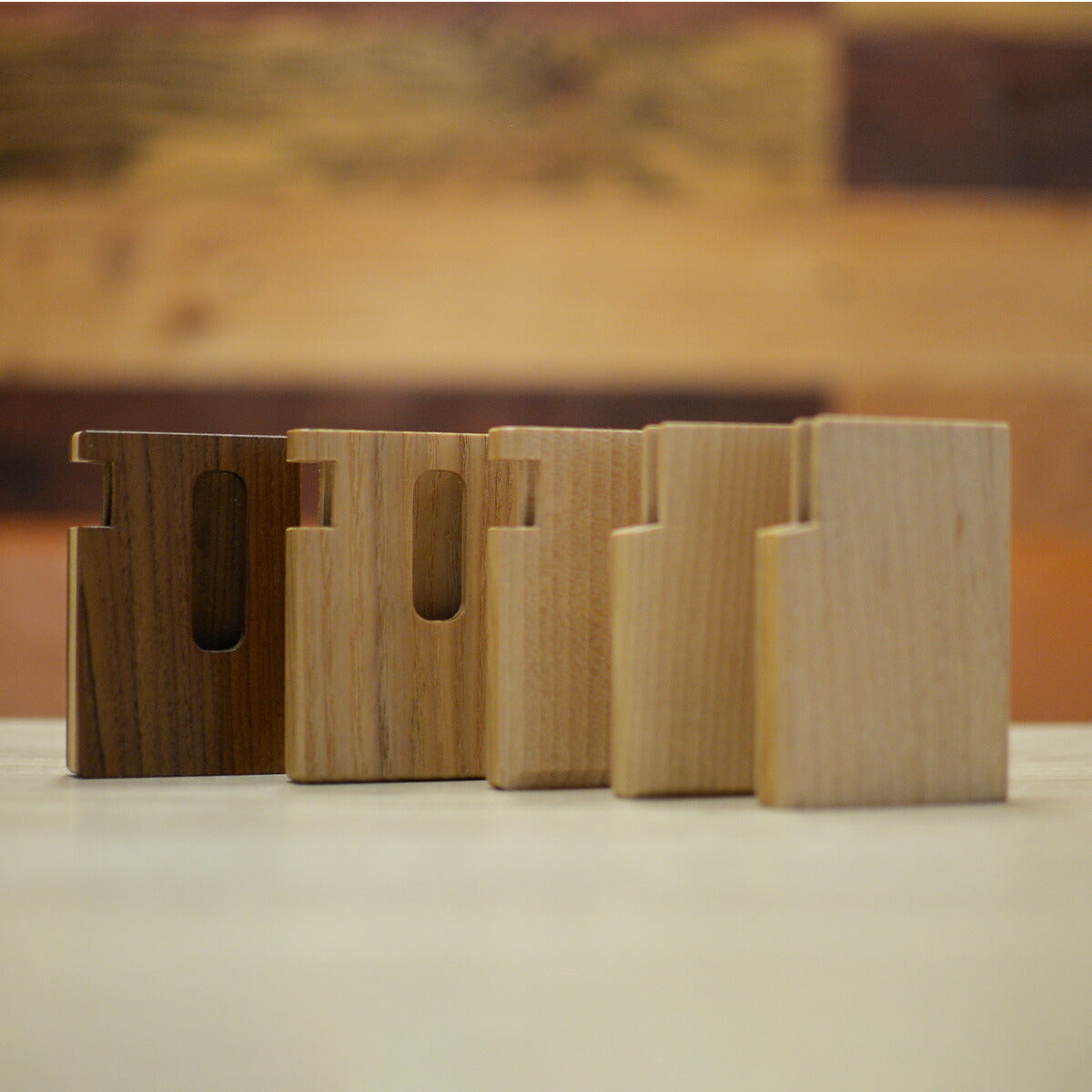 職人が作った木製メガネスタンドおしゃれCHINCHIKURINメガネ置きメガネ収納サングラス収納1つ1つ職人手作り眼鏡スタンドかわいいギフトプレゼント木製日本製メガネ置きメガネケース雑貨小物インテリア眼鏡男性女性メンズレディース