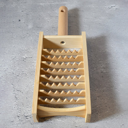 鬼おろし 竹製 日本製 大根おろし器 粗め 手作り 職人 天然竹 おろし器 おろし金 和食 調理器具 キッチン用品 しゃきしゃき食感 薬味 料理 おしゃれ ナチュラル ギフト