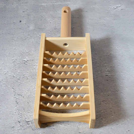 鬼おろし 竹製 日本製 大根おろし器 粗め 手作り 職人 天然竹 おろし器 おろし金 和食 調理器具 キッチン用品 しゃきしゃき食感 薬味 料理 おしゃれ ナチュラル ギフト