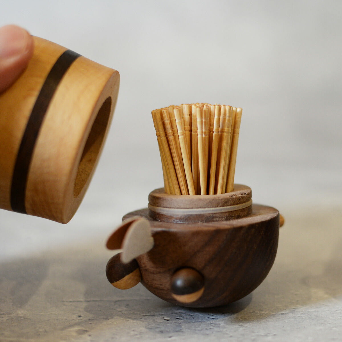 木製爪楊枝入れ蜂はちHACHI｜木製つまようじケース｜インテリア雑貨北欧ナチュラルギフトプレゼント