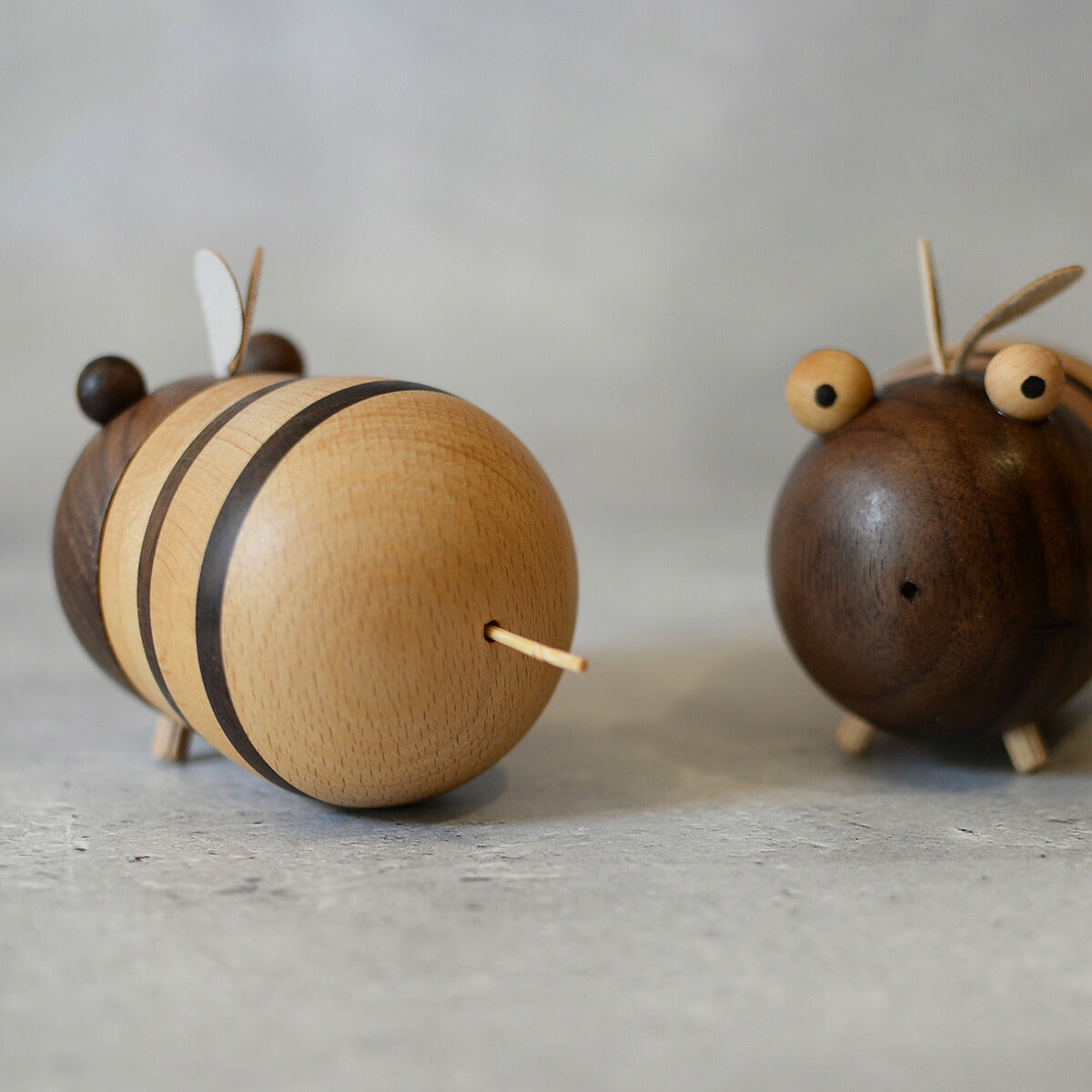 木製 爪楊枝入れ 蜂 はち HACHI｜木製 つまようじ ケース｜インテリア