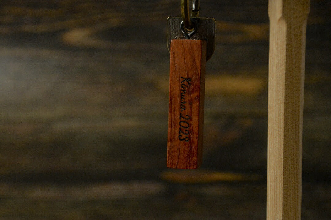 銘木キーホルダーとアウトドアフェイクランプキーホルダー名入れおしゃれ木製天然木が主役チーク「木まぐれ(KIMAGURE)」ブランドキーケースメンズレディース男性女性選べる木おしゃれギフトプレゼント手作り世界に一つアウトドア記念日