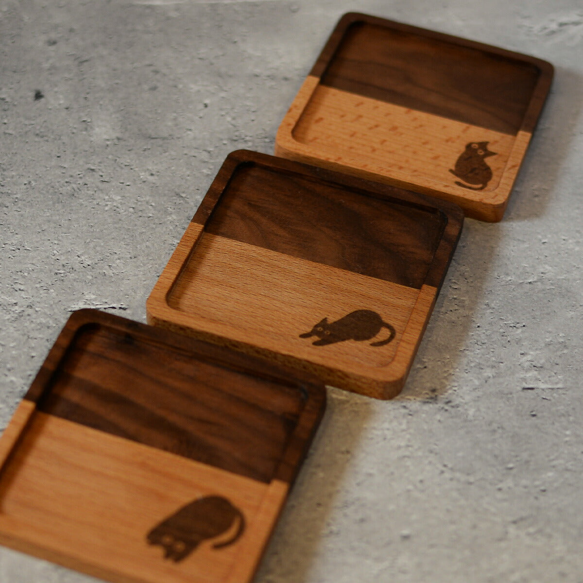 木製コースター1枚猫黒猫「木まぐれ(KIMAGURE)」スクエアおしゃれ木製雑貨ギフトプレゼントコップ置き木のコースター木製ウッド食器洋食器小物キッチン雑貨トレーカフェ風男性女性メンズレディース